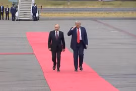 Tổng thống Nga và Mỹ cùng đi chung xe limousine ở Alaska