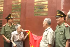 Truy tặng bằng Tổ quốc ghi công cho 2 liệt sỹ trong kháng chiến chống Pháp