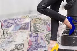 Ngón nghề của những người đẹp "đào mỏ" ở Ukraine