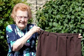 Cụ bà 92 tuổi vẫn mê tập thể hình