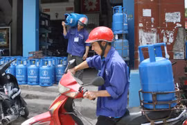 Gas tiếp tục giảm 12.000 đồng/bình