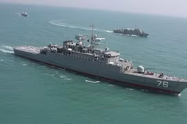 Iran khoe tàu khu trục mang tên lửa hành trình nội địa mới