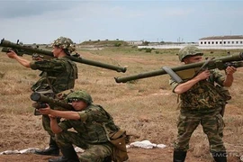 Hơn 5.000 khẩu súng các loại của quân đội Ukraine rơi vào tay khủng bố