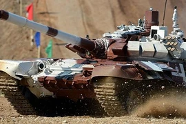 Đội tăng T-72B3M Nga thống trị “Tank Biathlon 2014”
