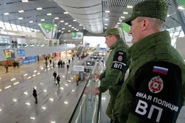 Tổng thống Nga ký ban hành luật quân cảnh Nga