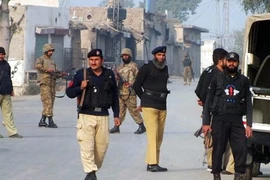 Đánh bom kinh hoàng đoàn xe quân sự Pakistan làm 20 lính thiệt mạng
