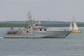 Australia cho không Malaysia 2 tàu tuần tra cũ 