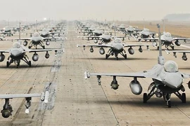 Siêu không chiến "Max Thunder": Đòn đánh mới nhắm vào Triều Tiên