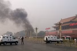 Vụ nổ trên Quảng trường Thiên An Môn có liên quan đến Tân Cương?
