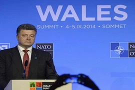 Tổng thống Ukraine ra lệnh hủy bỏ quy chế không liên minh