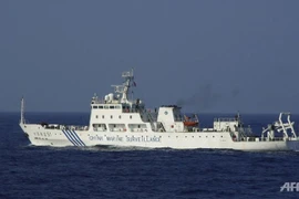 Nhật vừa hạ thủy tàu sân bay, Trung Quốc điều 4 tàu hải giám đến Senkaku