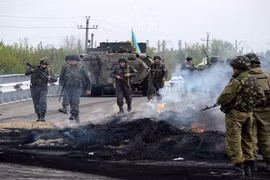 Liên minh cầm quyền kêu gọi Tổng thống Ukraine áp đặt thiết quân luật ở miền Đông