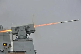 Hải quân Mỹ tăng cường phòng không hạm bằng RAM Block 2