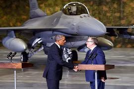 Bộ trưởng quốc phòng Ba Lan kêu gọi NATO tăng cường hiện diện tại Đông Âu