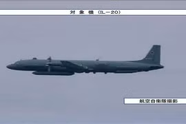 Nhật liên tiếp điều máy bay chiến đấu chặn máy bay Nga