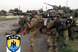 Tiểu đoàn “Azov” “đánh chiếm” nhà nghỉ của cựu Tổng thống Yanukovich