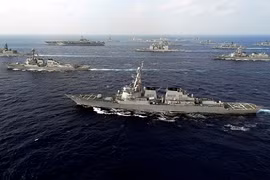 NATO tăng cường hiện diện ở Đông Âu, xiết chặt vòng vây quanh Nga