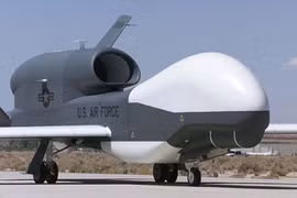 Hàn Quốc chi hàng tỷ USD mua 4 UAV Global Hawk?