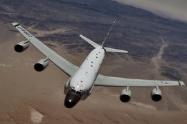 Anh nhận máy bay trinh sát điện tử RC-135V/W đầu tiên 