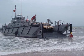 Lục quân Mỹ chuyển hướng mua sắm tàu vận tải