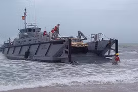 Lục quân Mỹ chuyển hướng mua sắm tàu vận tải