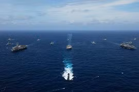 Mỹ, Ấn, Nhật diễn tập quy mô lớn với sự tham gia của hàng chục tàu chiến