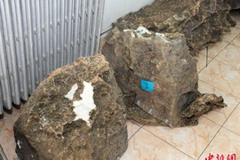 Syria phát hiện đá gián điệp cực tinh vi của Israel