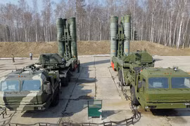 Ấn Độ quan tâm đặc biệt đến các hệ thống tên lửa phòng không của Nga