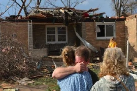 Lốc xoáy ở Mỹ làm 40 người thương vong, phá hủy 70 ngôi nhà