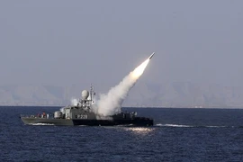 Iran biên chế tàu rà quét lôi đối phó với cuộc diễn tập của Mỹ