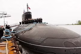 Tàu ngầm Kilo HQ-185 Đà Nẵng bắt đầu thử nghiệm tại nhà máy