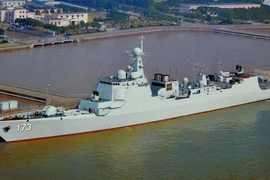 Khu trục hạm 052D trang bị radar mảng pha chủ động kiểu mới