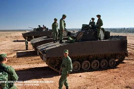 Lục quân Singapore và Ấn Độ diễn tập hỏa lực tăng - thiết giáp