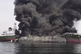 Tàu chở dầu 1.000 tấn phát nổ ở ngoài khơi Nhật Bản 
