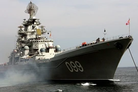 5 chiến hạm khủng của Nga hộ tống tàu chở vũ khí hóa học Syria
