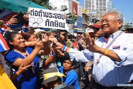 Cảnh sát Thái Lan quyết bắt Suthep Thaugsuban với 40 vệ sĩ bảo vệ