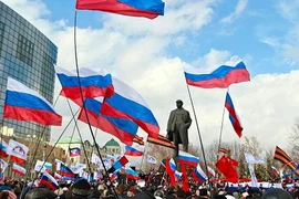 Kiev dọa trấn áp mạnh tay, bùng phát bạo lực phía đông Ukraine?