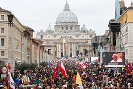 Lễ phong Thánh lịch sử cho hai cố Giáo hoàng