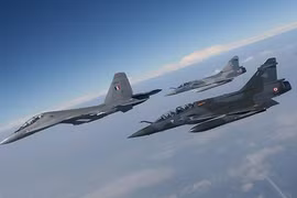 Không quân Ấn Độ trang bị gần 300 siêu tiêm kích Su-30MKI