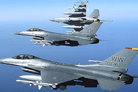 Pakistan mua 13 máy bay chiến đấu F-16 cũ của Jordan