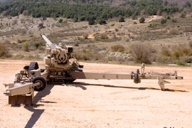 Pháp phát triển lựu pháo xe kéo Trajan