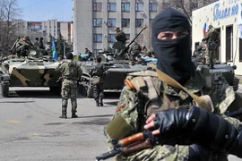 Ukraine tiếp tục chiến dịch quân sự chống người biểu tình 