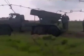 Ông Poroshenko kêu gọi ngừng bắn sau khi dùng tên lửa Grad tấn công Slaviansk