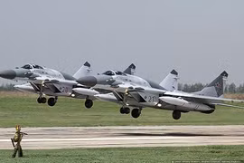 Máy bay chiến đấu MiG-29 của Nga rơi, phi công tử nạn
