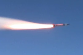 Syria lại bị Israel "nắn gân" bằng tên lửa 