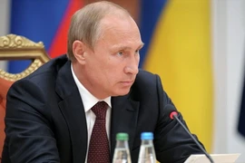 Tổng thống Nga kêu gọi Ukraine ngừng hoạt động quân sự ở miền đông