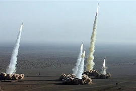 Iran khoe vũ khí chống tên lửa hành trình mới