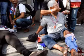 Bangkok: Súng phóng lựu nổ giữa đám đông, 2 người biểu tình bị thương nặng