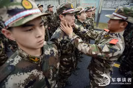 Trung Quốc nới lỏng chính sách con một vì sợ “nước già trước khi giàu”