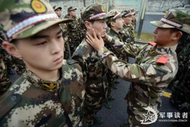 Trung Quốc nới lỏng chính sách con một vì sợ “nước già trước khi giàu”